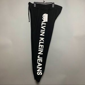 Woman’s Calvin Klein Jeans Black New